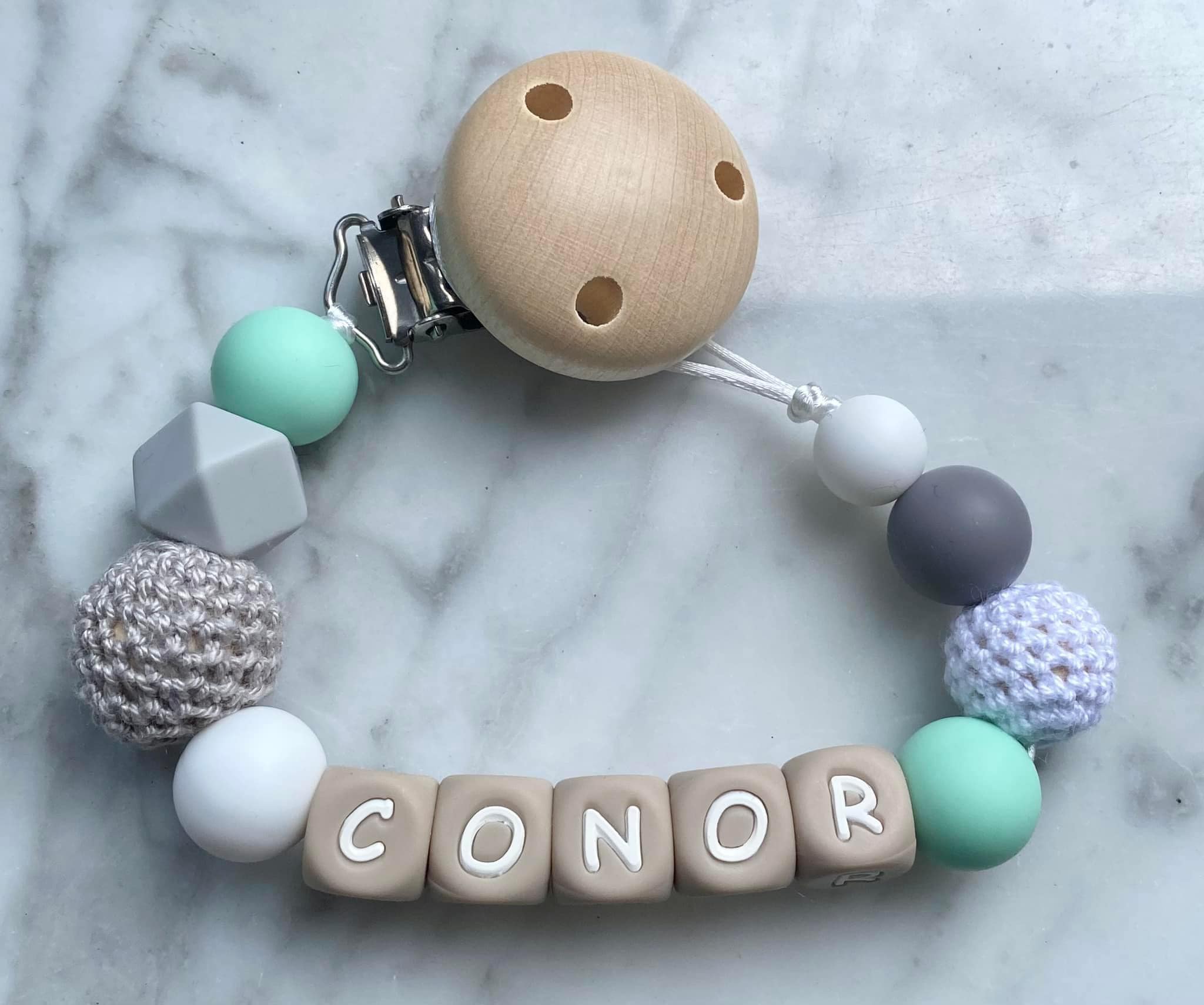 Attache tétine « CONOR »